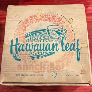 Vintage Federal Glass 8 Piece Hawaiian Leaf Snack Set Original Box, preowned!